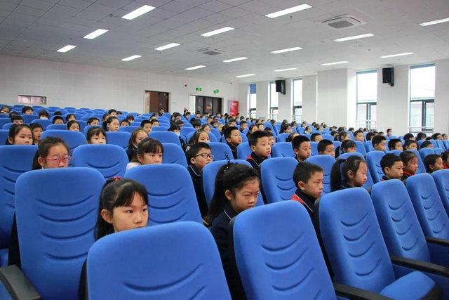 江阳法院：“五种警示”远离性侵伤害，一场别开生面的送法进校园(图2)