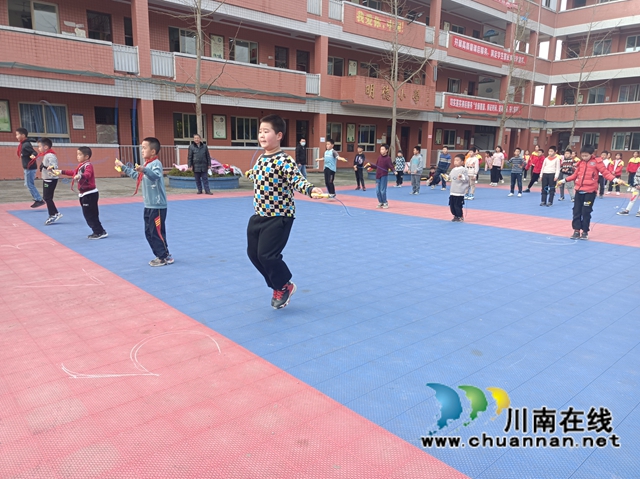 泸县教育和体育局到百和镇开展小学体育质量抽测工作(图2)