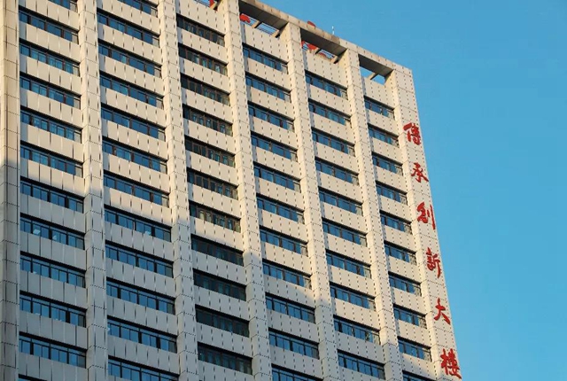 【扩散】年手术量3000台次！这机器够厉害……(图1)