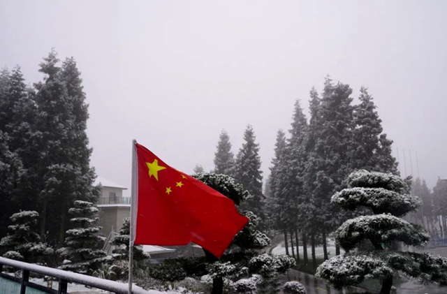雪覆泸州之巅(图12) 雪覆泸州之巅(图12)