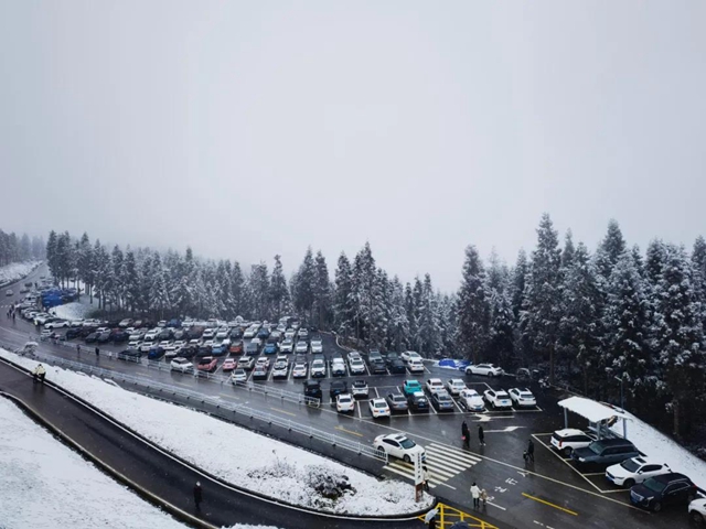 雪覆泸州之巅(图18) 雪覆泸州之巅(图18)