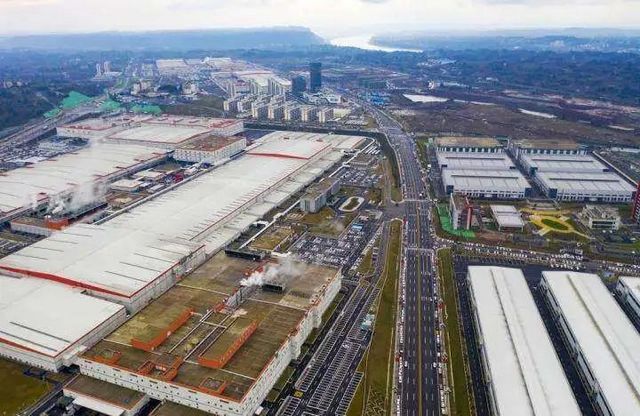 中省媒体科技探营宜宾,聚焦动力电池“1+6”产业生态圈(图2) nEO_IMG_2.jpg