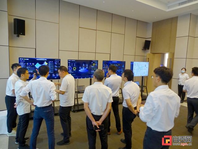 强强携手为自贡打造“未来实验室”——5G智能物联网技术创新及产业应用联合实验室签约暨揭牌仪式在自贡举行(图5) nEO_IMG_5.jpg