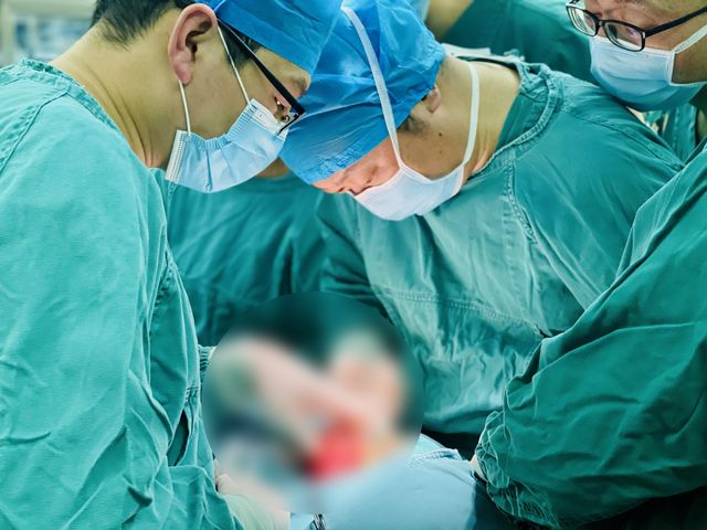 东北兄弟·泸州行医记