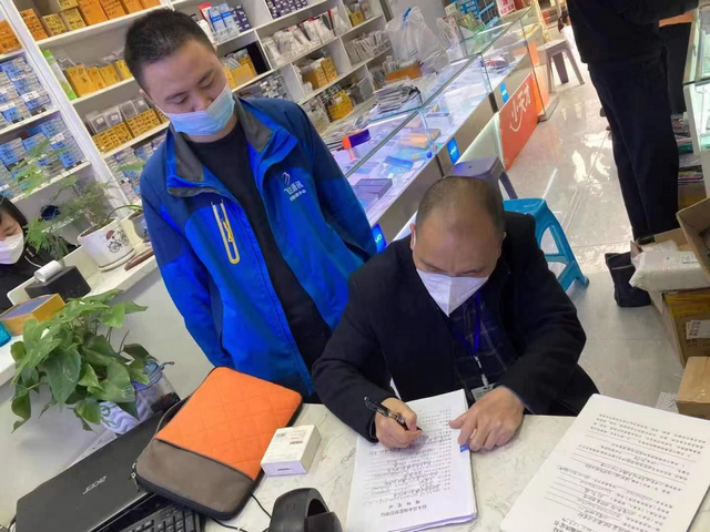 春雷行动 | OPPO、VIVO闪充数据线？假冒！叙永一商家遭了！