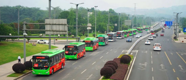 服务70000余人次|泸州公交圆满交出高考护航“答卷”(图1) 66.jpg