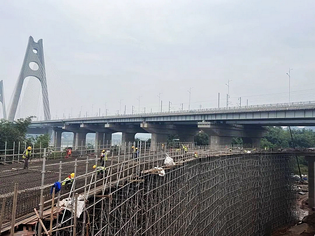 完成70%!川南城际铁路宜宾临港长江大桥南连接线最新进展来了!(图2) nEO_IMG_2.jpg