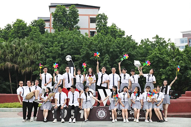 【献礼院庆】40年奋斗,我们镌刻下这些印迹(图10) nEO_IMG_10.jpg